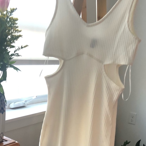 White H&M cut-out dress - Picture 2 of 2